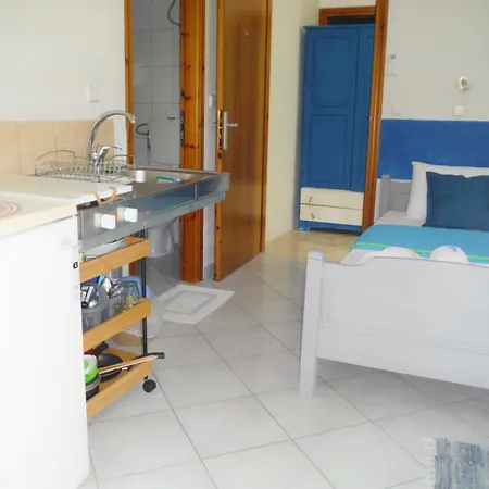 Port Pet Friendly Limenas (Thasos)